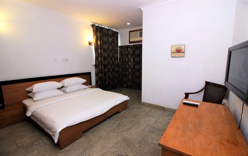 Staying in our deluxe room gives you free internet access, breakfast and 24hours power supply.